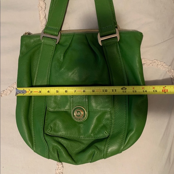 Michael Kors Green Bag / Never been worn - Picture 6 of 6